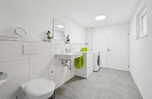 Andernach Apartamento | Ferienhaus für Mensch & Hund mit großer Terrasse