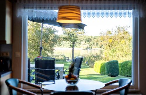 Muritz Casa | Ferienhaus Haus am See mit Wassergrundstück