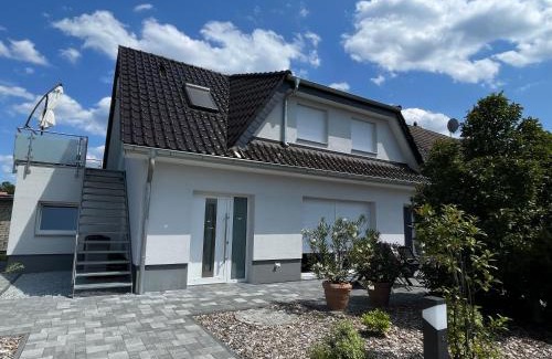 Senftenberg Apartamento | Ferienhaus Helfert FeWo2 mit eigener Terrasse
