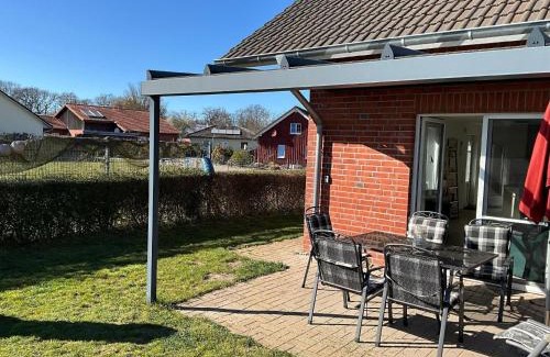 Wismar Casa | Ferienhaus in Hoben mit Grill und Terrasse