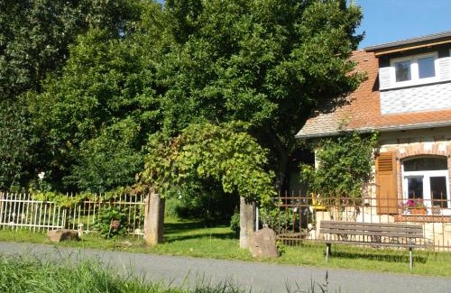 Frankisch-Crumbach Apartamento | Ferienhaus mit Garten im Odenwald zu vermieten