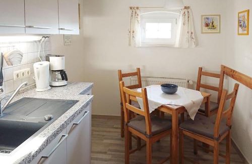 Kossern Casa | Ferienhaus mit Garten, Weinlaube und Aussenpool