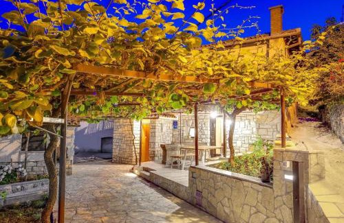 Obrs Casa | Ferienhaus Mit Großem Garten Und Pool