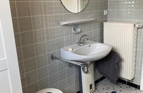 Luetetsburg Apartamento | Ferienhaus mit großem Garten am Golfplatz Schloss Lütetsburg