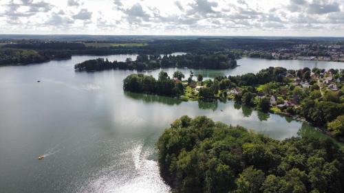 Feldberger Seenlandschaft Apartamento | Ferienhaus Regner „Das Anwesen am See“ *