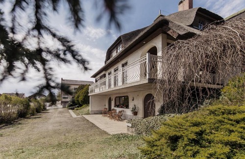 Morbisch am See Apartamento | Ferienhaus Schilfvilla