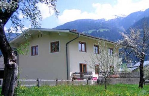 Kapfing Apartamento | Ferienhaus Stoanerhof