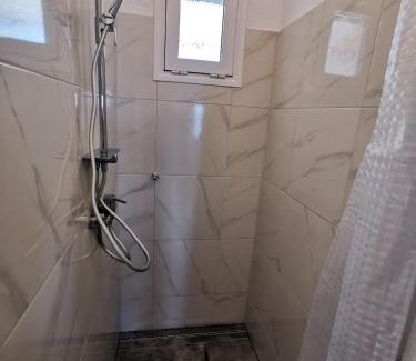 Salamis Casa | Ferienhaus Sunshine in der nähe vom Meer, free Parking, Spacious