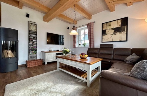 Rosenhagen Casa | Ferienhaus " To Huus ", 6 Pers., 3 Schlafzimmer, Kamin, Sauna, Wlan