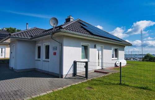 Stahlbrode Apartamento | Ferienhaushälfte "Meerblick"