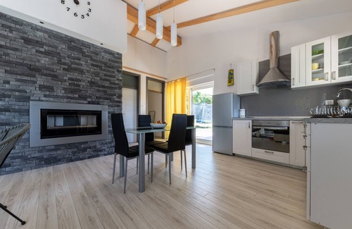 Pula Casa | Encantadora casa en Pula con nueva piscina de 23 m2.