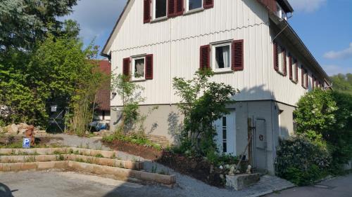 Rosengarten Apartamento | Ferieninrosengarten - Wohnung Erdgeschoss Süd