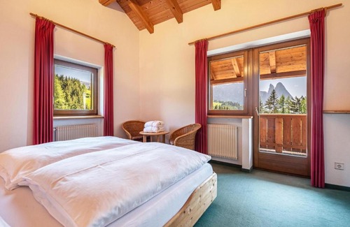 Castelrotto Apartamento | Ferienparadies Sabina Latsche