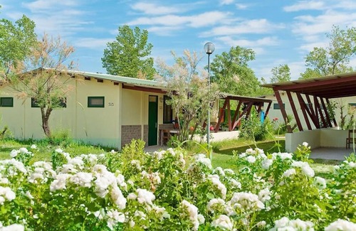 Rosolina Mare Casa | Ferienpark Rosapineta Chalet C2 für 3 Personen