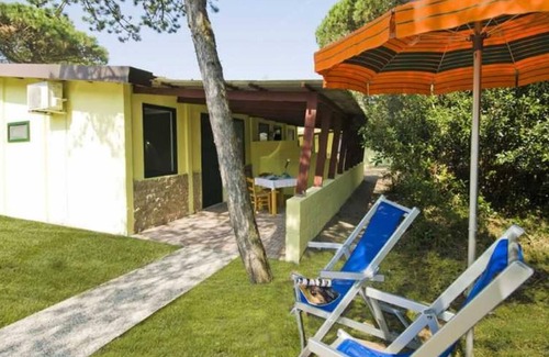 Rosolina Mare Casa | Ferienpark Rosapineta Chalet C2 für 3 Personen
