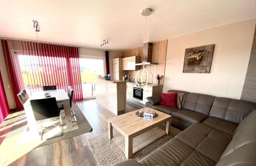 Onderdijk Casa | Ferienpark Vislust Modernes Holzhaus am Ijsselmeer mit eigenen Steg