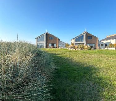 Lobnitz Casa | Ferienresort - idyllisches Ferienhaus mit Privatstrand und Sauna in der Nähe von Leipzig #HausEni