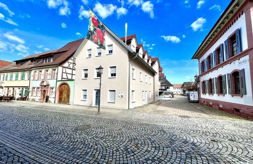 Endingen am Kaiserstuhl Apartamento | Ferienwohnung Laura, mit 76qm 3 Schlafzimmer, Max. für 5 Personen