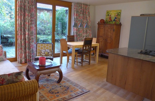 Munstertal Apartamento | Ferienwohnung im Haus am Bach im Grünen