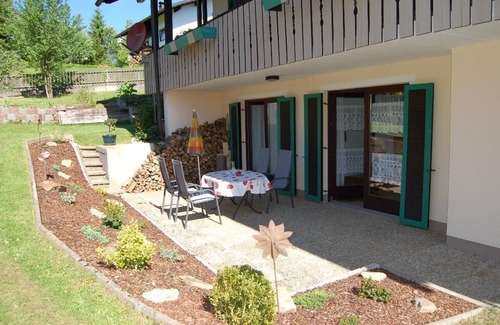 Bayerisch Eisenstein Apartamento | Apartamento con terraza para tomar el sol lo invita a quedarse - apto para hasta 5 personas