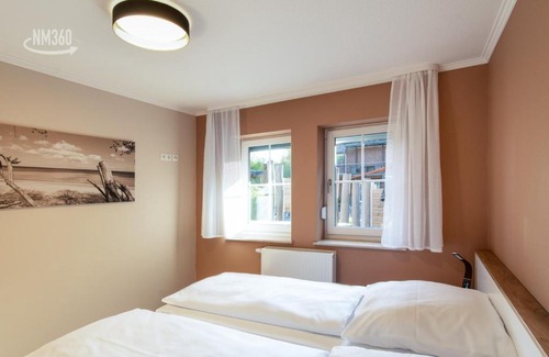 Monchgut-Granitz Apartamento | Ferienwohnanlage ODINs Blick - Wohnung 17 - direkt am Privatstrand, mit Sauna, Garten
