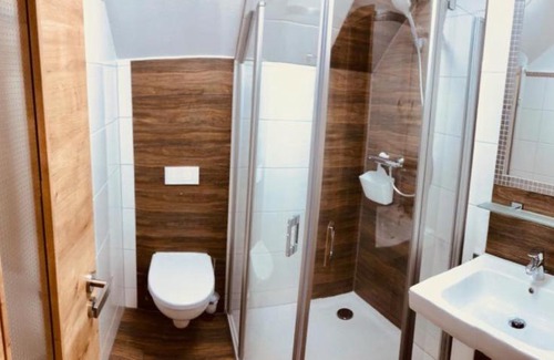 Monchgut-Granitz Apartamento | Ferienwohnanlage ODINs Blick - Wohnung 17 - direkt am Privatstrand, mit Sauna, Garten