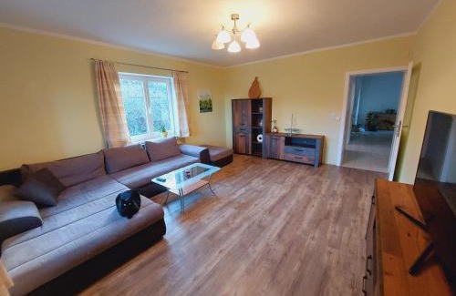 Steinakirchen am Forst Apartamento | Ferienwohnung Lucy am Lonitzberg