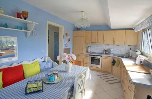Knielingen Apartamento | Ferienwohnung 11 mit großer Terrasse am Privatsee