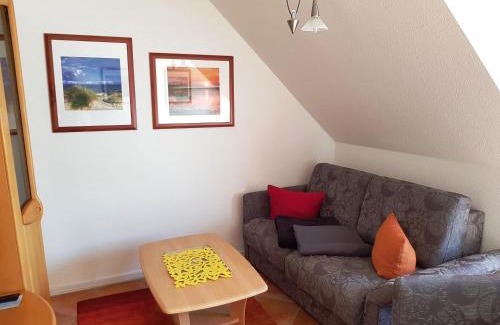 Neuensien Apartamento | Ferienwohnung 14 im Fischerhaus mit Balkon