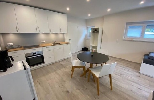 Monheim Apartamento | Ferienwohnung 1a mit TV und Wlan