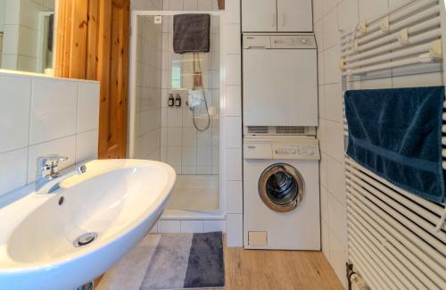 Picher Apartamento | Ferienwohnung - 2EZ 1DZ - 2 Bäder - ruhig gelegen - Garten, Küche, WLAN, Parken, Self-Check-in, Ventilator- nahe Schwerin Unesco