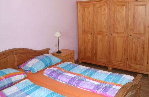 Frasdorf Apartamento | Ferienwohnung 70m², Terrasse, 2 Schlafzimmer, Küche, Geschirrspüler, W-lan