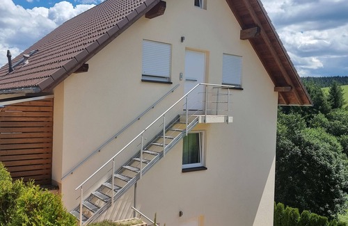 Unterkirnach Apartamento | Apartamento de 81 m2 con 2 dormitorios y terraza en la azotea para máx. 4 personas