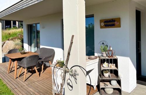 Scheidegg Apartamento | Ferienwohnung Allgäutraum - hochwertig, mit Whirlpoolwanne und Kaminofen