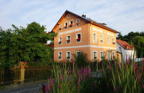 Kurort Gohrisch Apartamento | Ferienwohnung am Dorfplatz