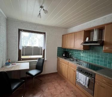 Garz/Rugen Apartamento | Ferienwohnung am grünen Haus