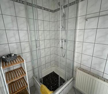Garz/Rugen Apartamento | Ferienwohnung am grünen Haus