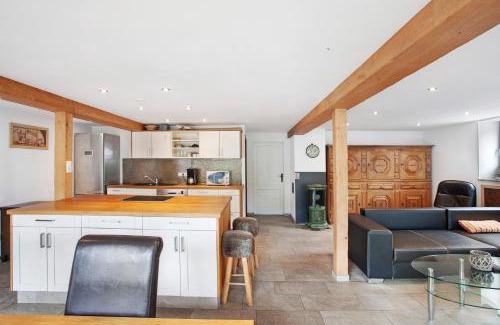 Kirchhundem Apartamento | Ferienwohnung am Marienbach