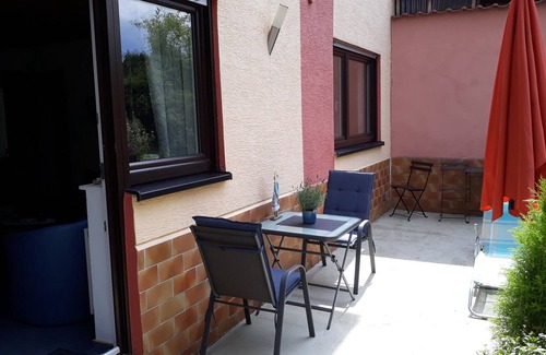 Edenkoben Apartamento | Ferienwohnung am Triefenbach