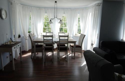 Unterkirnach Apartamento | Ferienwohnung am Wildpflanzenpark
