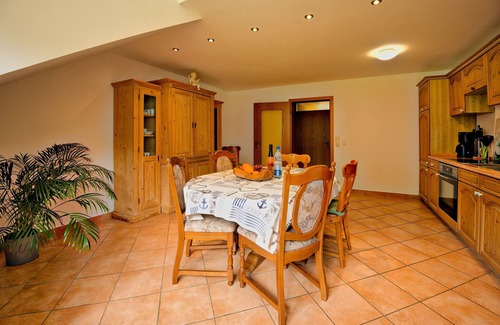 Riedenburg Apartamento | Ferienwohnung/app. für 6 Gäste mit 100m² in Riedenburg