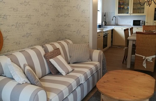 Pewsum Apartamento | Ferienwohnung/app. für 4 Gäste mit 94m² in Krummhörn