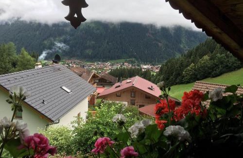 Mayrhofen Apartamento | Ferienwohnung Bacher Oberkumbichl 900