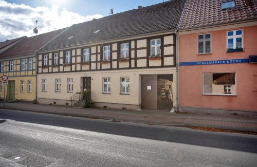 Lychen Apartamento | Ferienwohnung Bett Und Buch