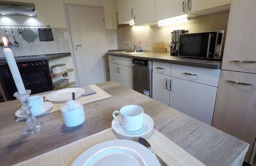Kirchenlamitz Apartamento | Ferienwohnung Blütentraum