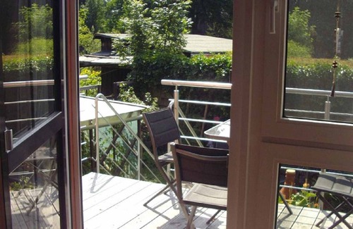 Kirchenlamitz Apartamento | Ferienwohnung Blütentraum