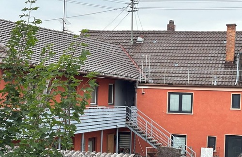 Guenzburg Apartamento | Ferienwohnung Blüte mit Balkon