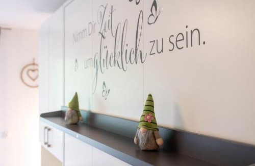 Feldberg Casa | Ferienwohnung BUTTERBLUME, Feldberg - Haus Wiesenquelle