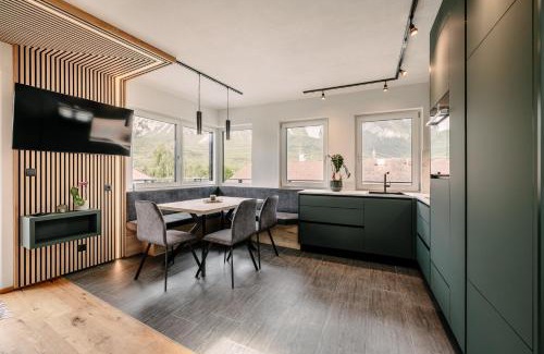 Oetztal-Bahnhof Apartamento | Ferienwohnung Caroline