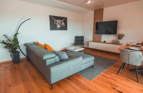 Uehlingen-Birkendorf Apartamento | Ferienwohnung Steinablick mit großem Balkon & Garage